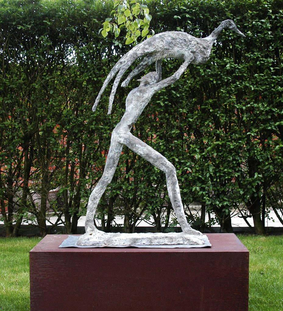 Man met Vogel (Man with Bird), 2011, bronze, 105 x 80 x 30 cm