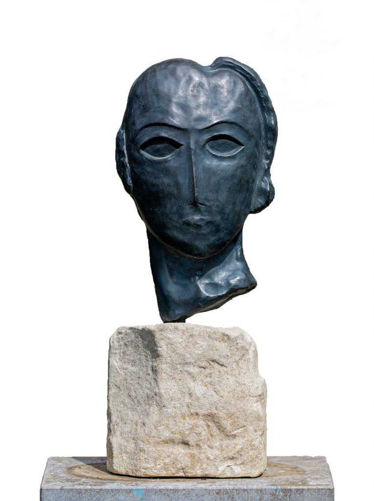 Vrouwekop (Lady’s Head), 2000, bronze and sandstone, 40.5 x 15 x 8 cm (base 26 x 15 x 6,5 cm)