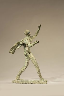 Open armen B (Open arms B), 2011, bronze, 44,5 x 28 x 24 cm
